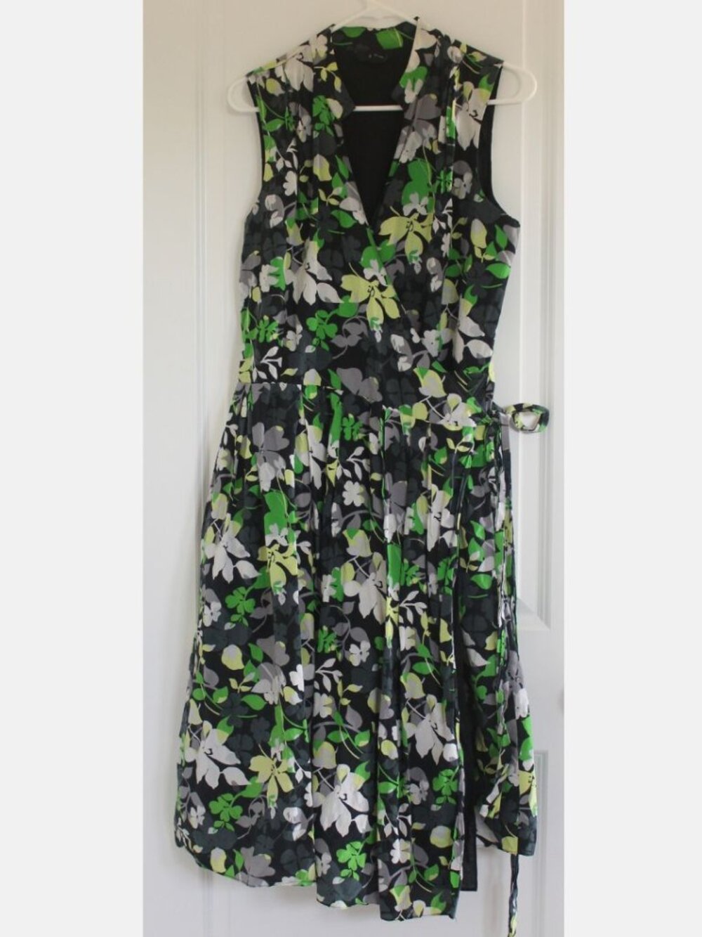 Alfani Wrap Dress Women's size 14 Black Green Floral Silk Blend  Sleeveless